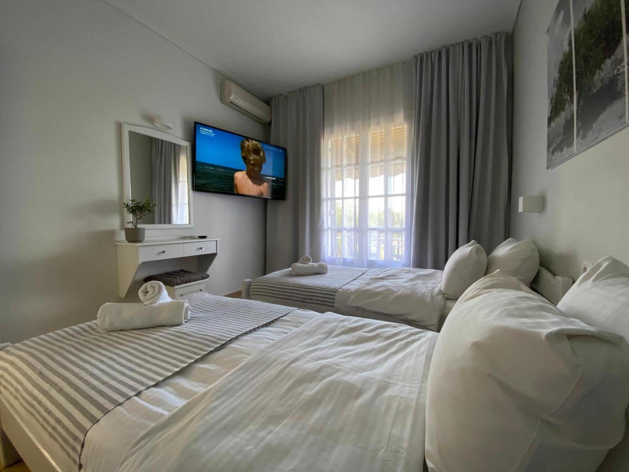 Clelia Apartment Vasilikí